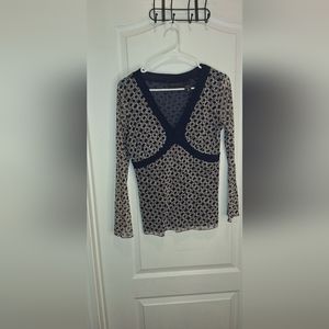 New York & Company/ long-sleeved slightly sheer / medium/blue